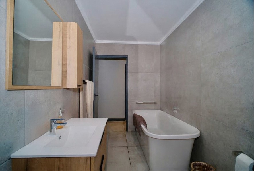 3 Bedroom Property for Sale in Calypso Beach Western Cape